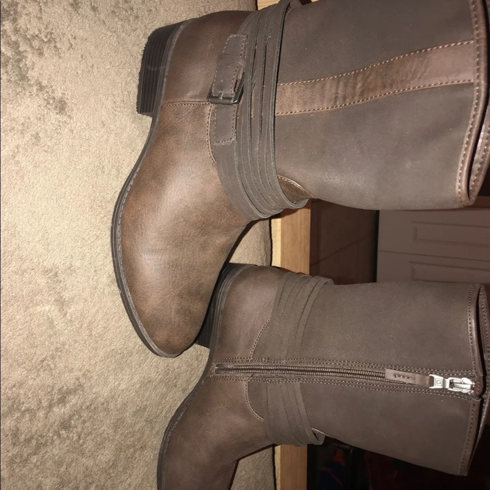 Brown Chaps boots